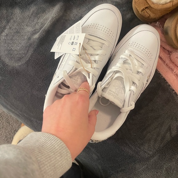 reebox shoes never worn 7.5 - Picture 1 of 3